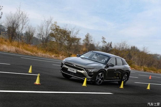 凡尔赛c5x驾驶感受优缺点,凡尔赛c5x最低配全款落地价