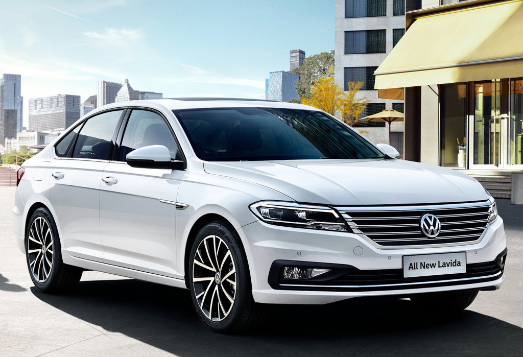 10万朗逸轩逸卡罗拉低配比较,轩逸卡罗拉朗逸这三款车哪个好