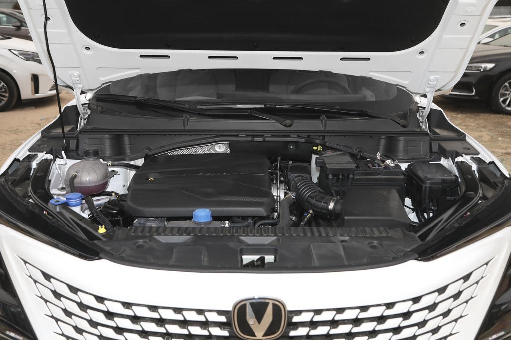 第二代长安uni-t值得买吗,长安第二代unit白色