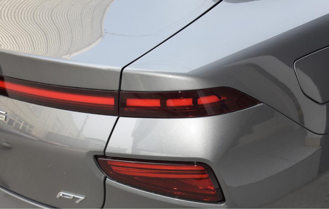 纯电动小鹏p7值不值得购买,纯电动车小鹏p7报价