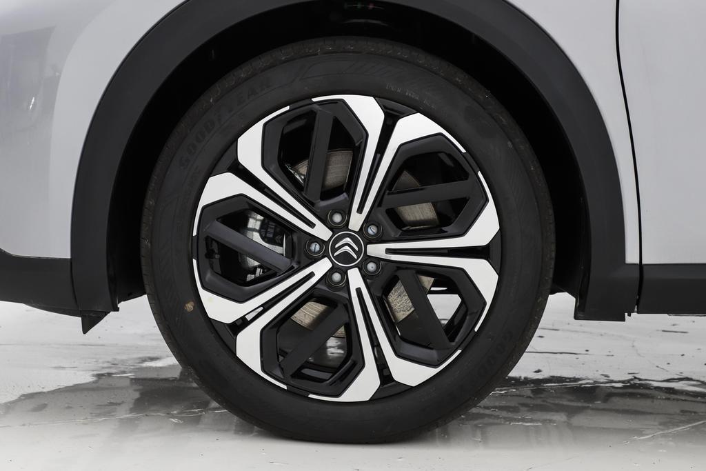 和凡尔赛c5x同级别的车都有哪几款,凡尔赛c5x哪款车最值得购买