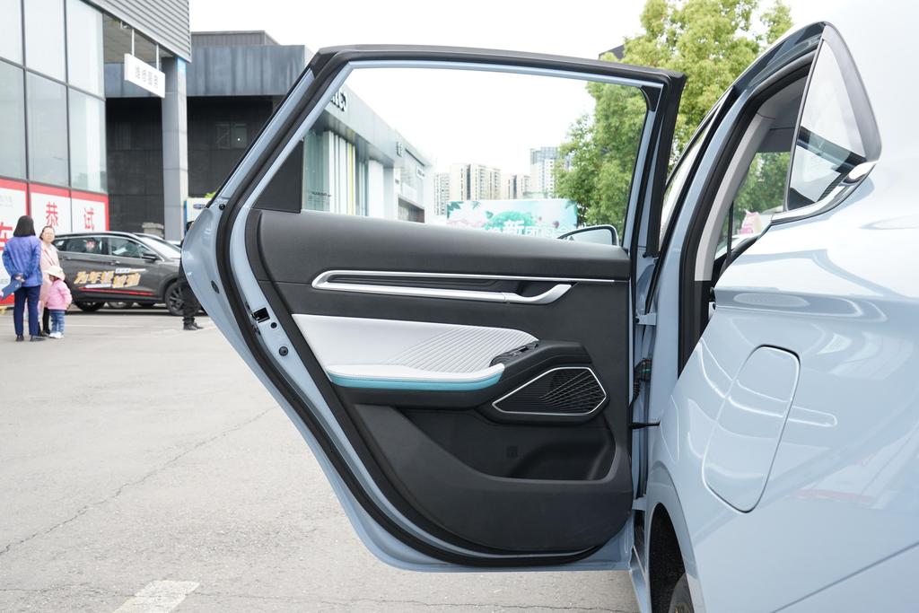 吉利帝豪第4代冠军版顶配车机,吉利帝豪第四代旗舰版仪表