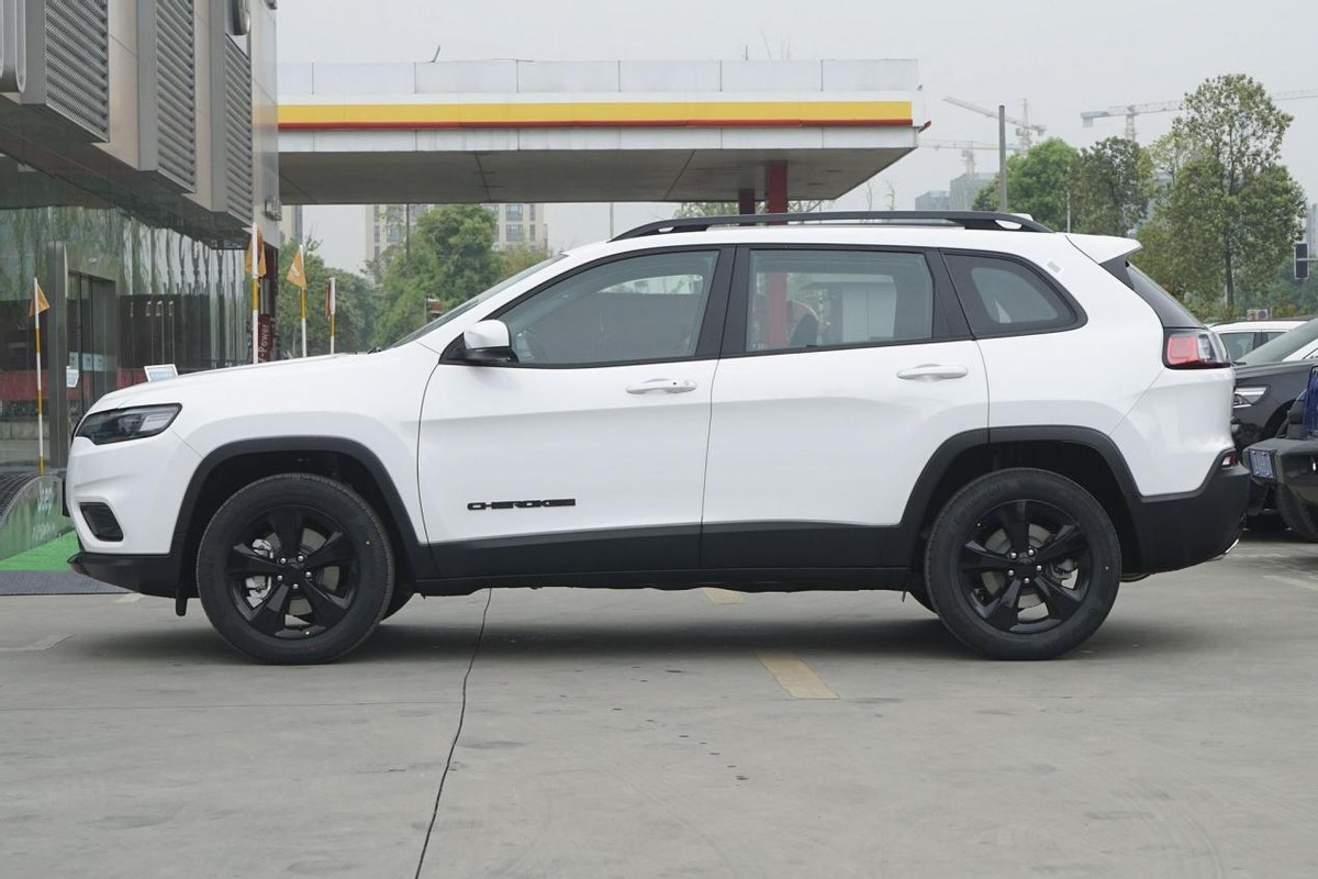 自由光四驱夜鹰版好吗,jeepcherokee自由光