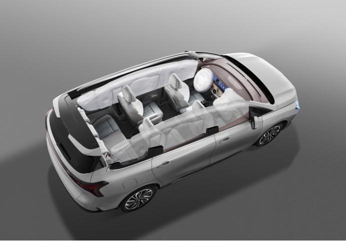 风行游艇or传祺M6PRO，谁是MPV安全性扛把子？