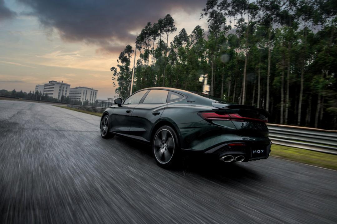 mg7跑得过思域吗,mg7一百周年