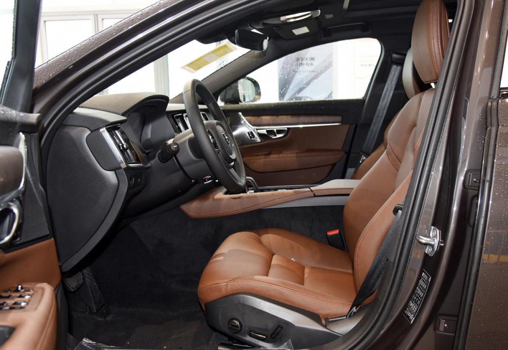 沃尔沃V90汽车试驾,沃尔沃v90的北欧式生活