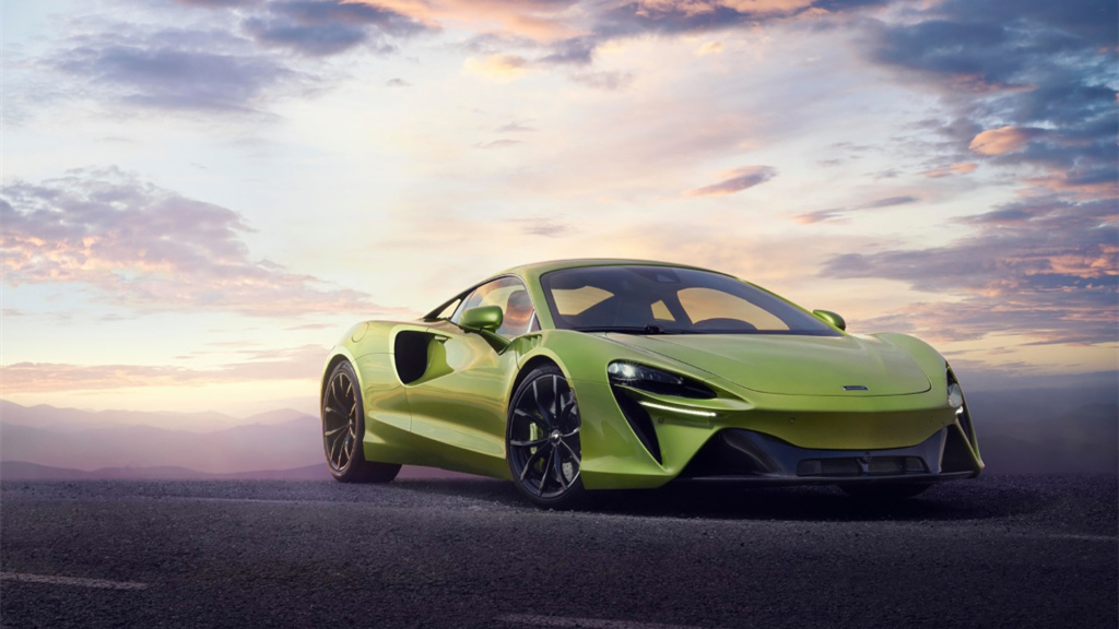 马力最大达到了四亿多的顶级超跑,2.0t动力最强的超跑