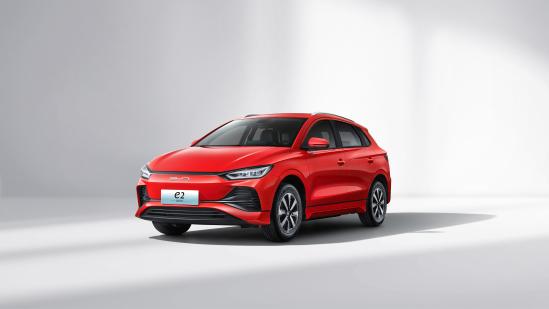 新款e2外观,比亚迪e22023款低配测评
