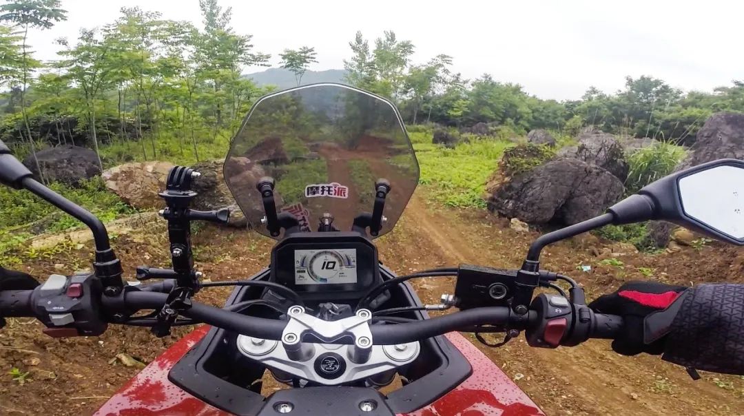 进步很大但是仍然任重道远,进步明显继续努力