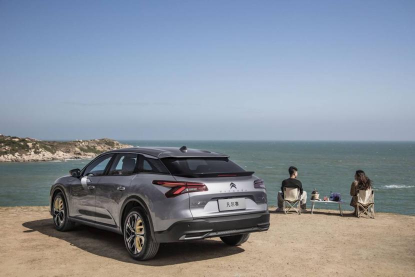 2023款凡尔赛c5x二级车落地价,和凡尔赛c5x同级别的车都有哪几款