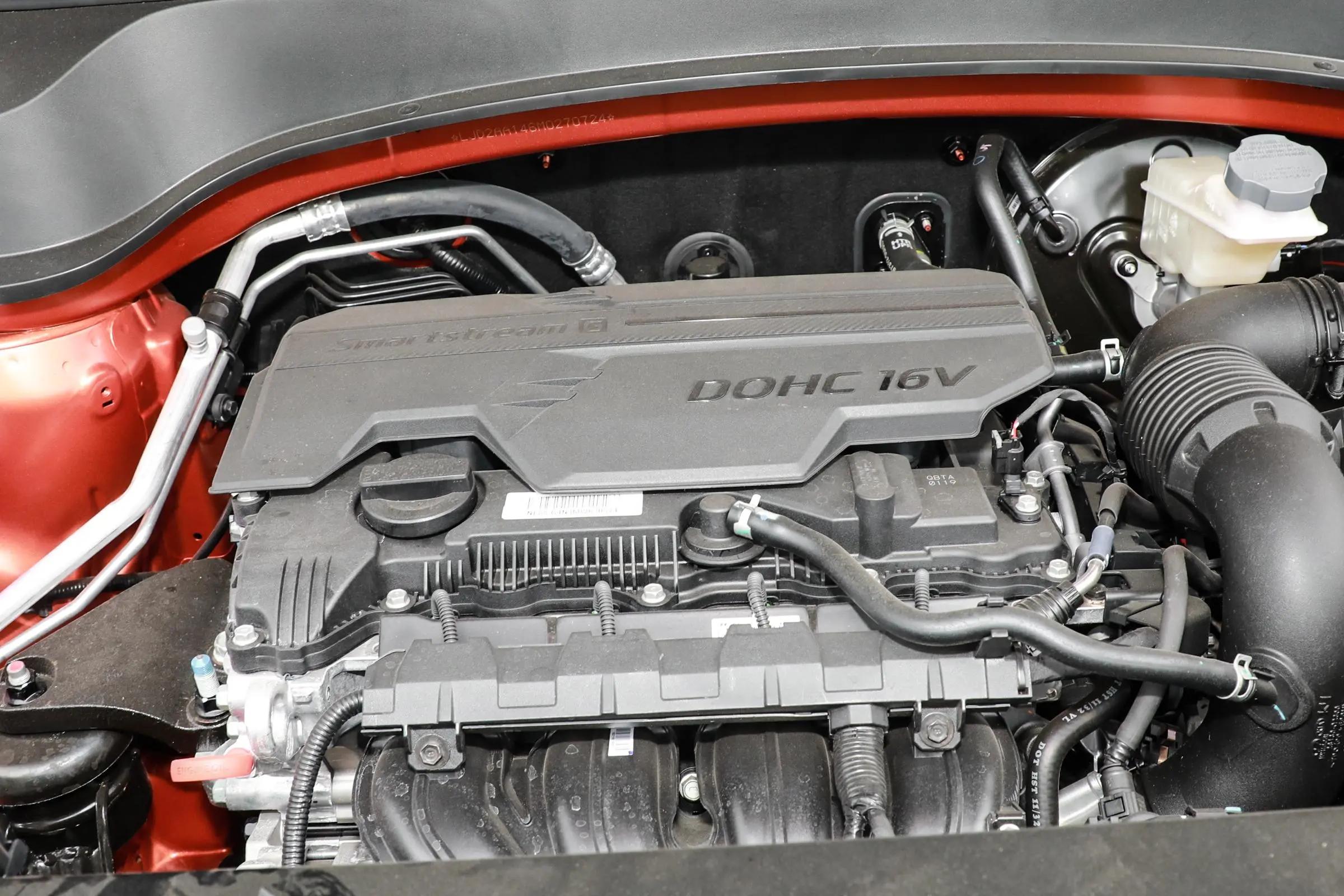 2021起亚智跑2.0油耗和质量怎样,起亚智跑手动挡有四驱吗