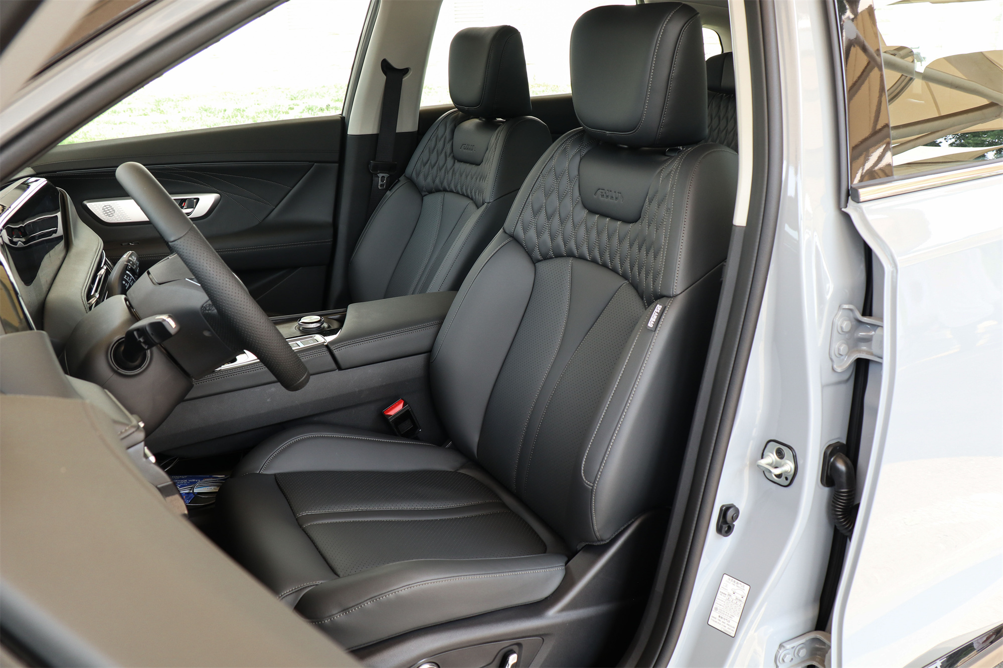 东风风神皓极马赫双擎评测,东风风神皓极混动推荐买吗