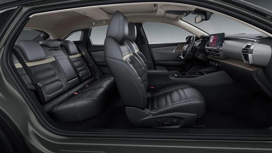 凡尔赛c5x2022款和2023款有什么区别,凡尔赛c5x同款车型性价比最高