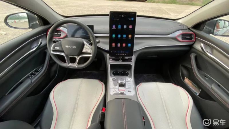 驱逐舰05冠军版55km豪华高速测试,驱逐舰05亏电状态下提速快吗