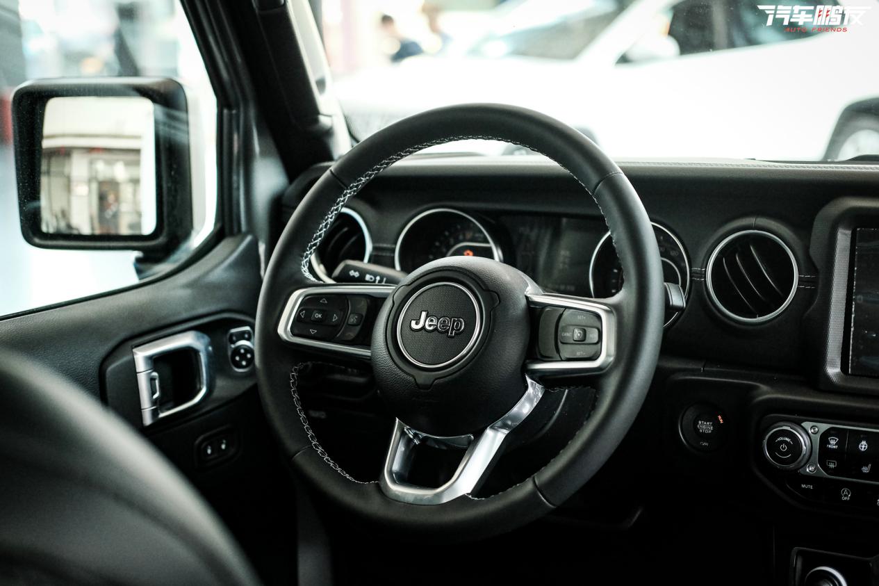 新款jeep角斗士,jeep角斗士适合跑长途吗