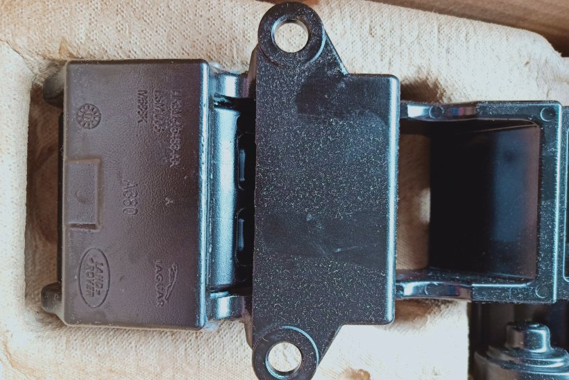 揽胜星脉加装副油箱,路虎星脉加装普通踏板