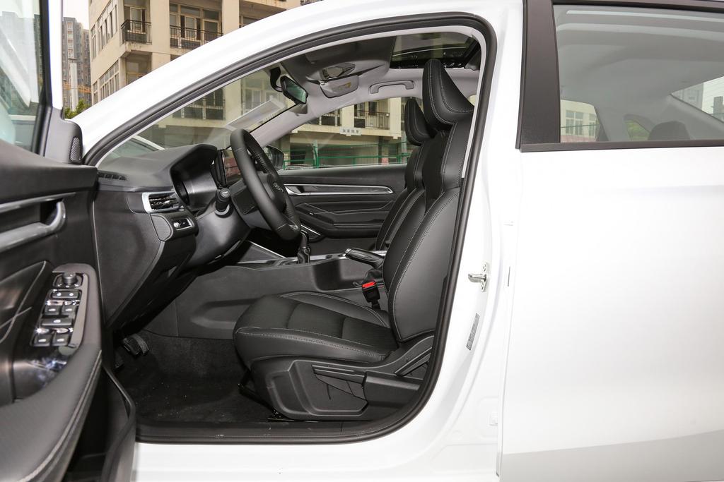 徐州帝豪降价0.7万元欢迎试乘试驾,吉利帝豪促销活动优惠政策