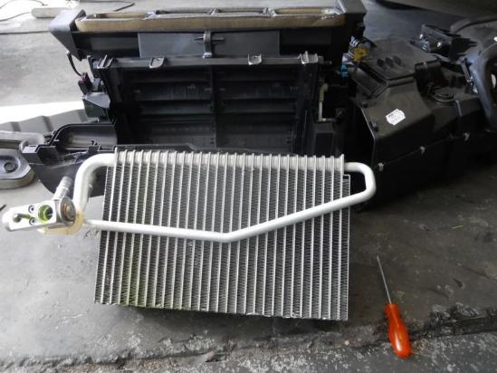 汽车空调制冷无异味自然风有异味,空调制冷设置26度有异味