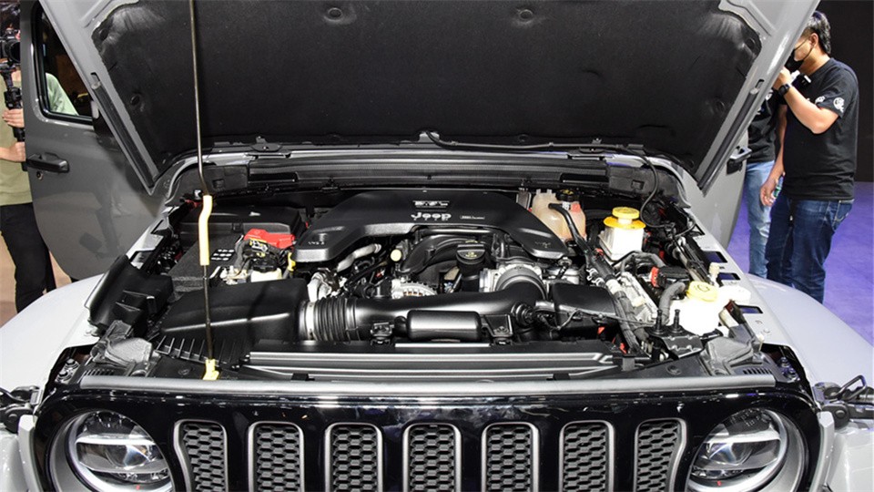 jeep角斗士新车多少钱,Jeep角斗士售价暴跌