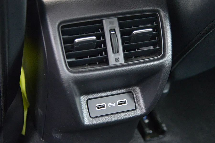 收敛“锋芒”的新思域，还是一个老玩意儿