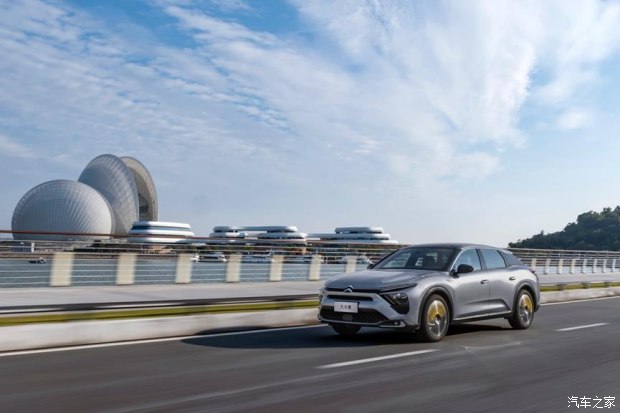 凡尔赛C5X车型到底怎么样,凡尔赛c5x38号车评