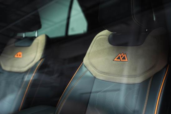 评测福特探险者昆仑巅峰版,福特探险者昆仑巅峰版刷林肯皮肤