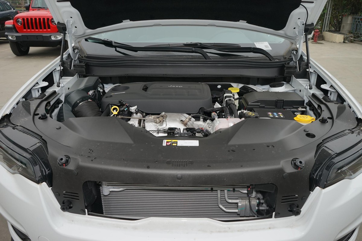 自由光夜鹰版2022新款,自由光2.0t夜鹰