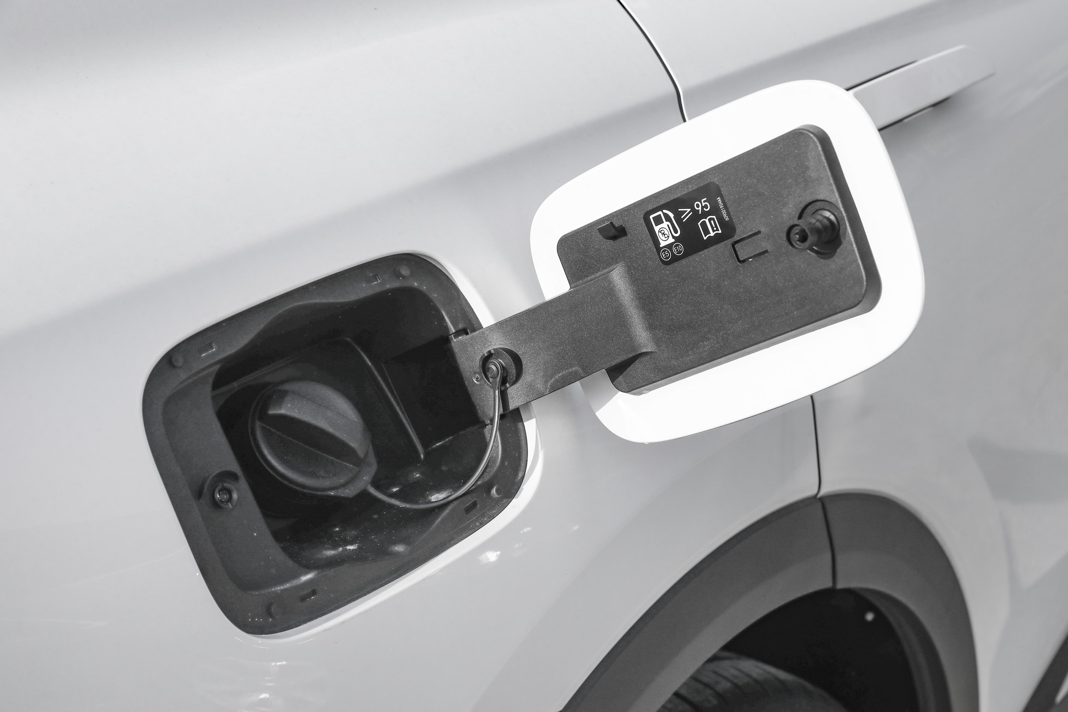 瑞虎8plus鲲鹏版对比长安cs75plus,瑞虎8plus2.0t对比cs75plus2.0t