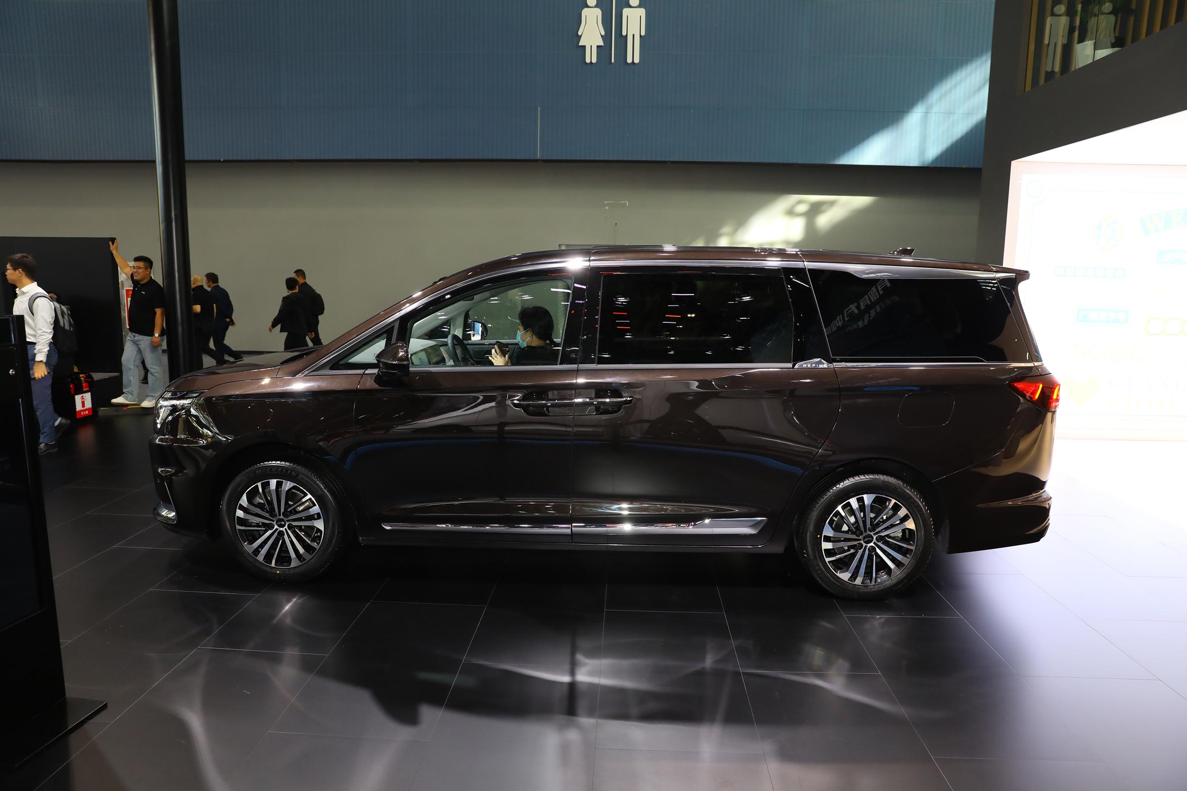 最新款江淮七座mpv,江淮瑞风全新mpv曝光价格