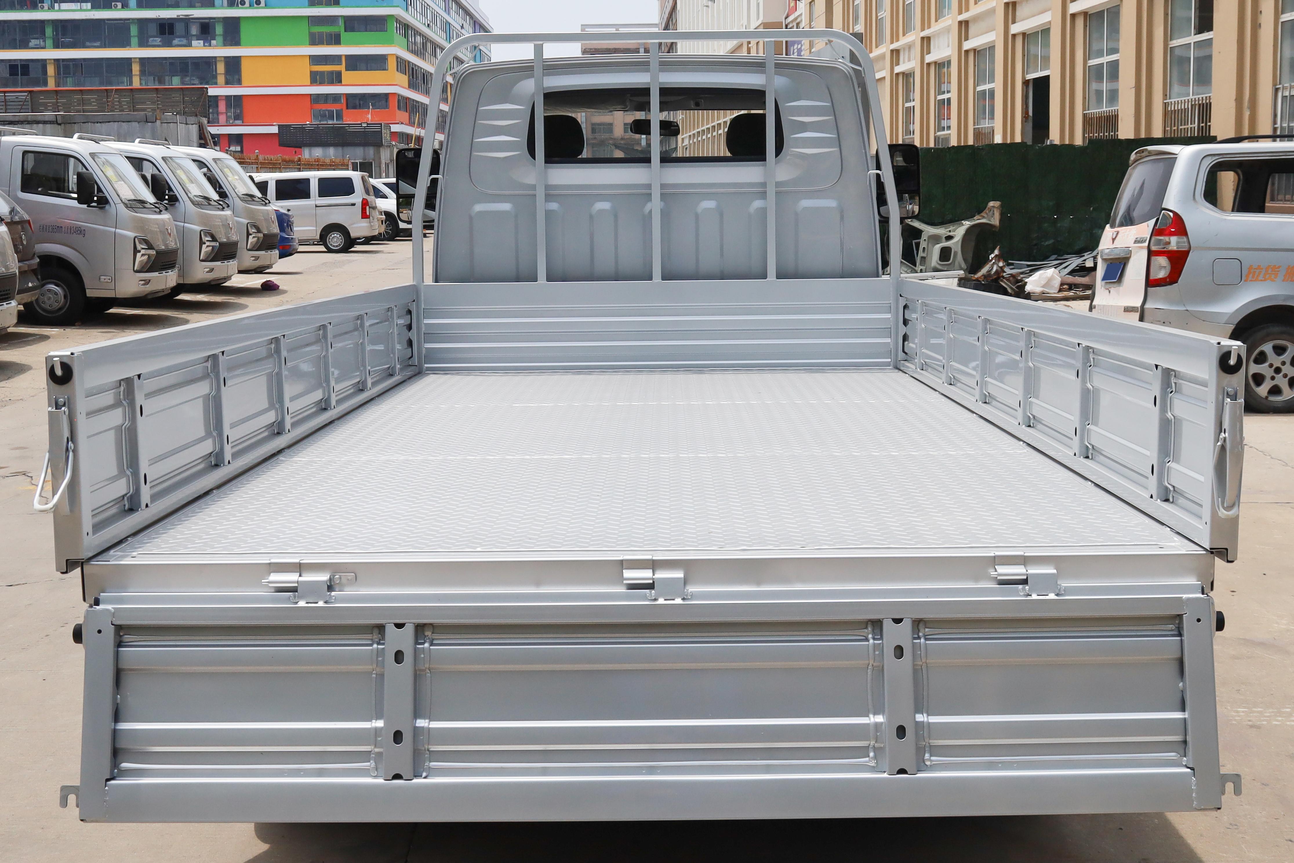 五菱龙卡2.0新款排半,五菱龙卡2.0双排加长版最新款