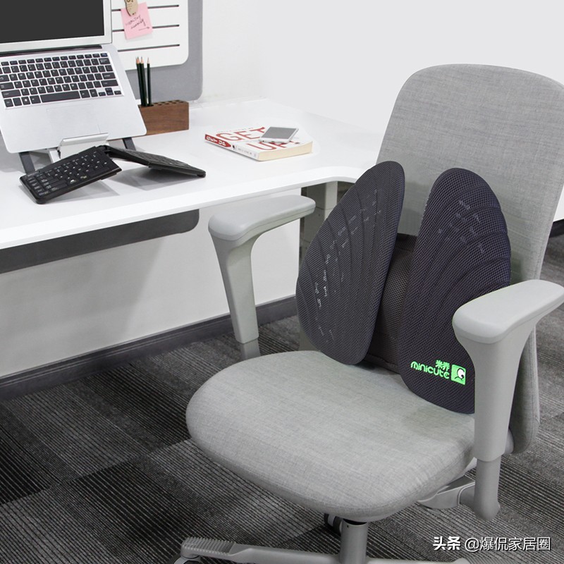 最损害腰椎的坐姿,这4种坐姿严重拉低颜值