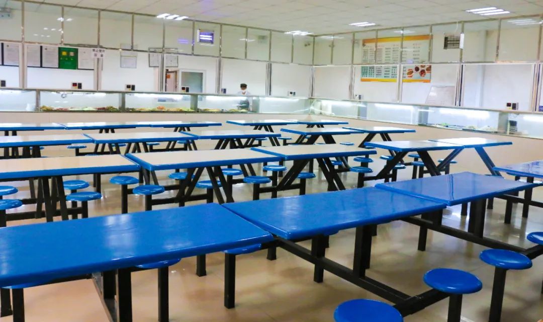 崭新宿舍，超赞食堂，便利设施！在昆二十四中学习与生活超幸福