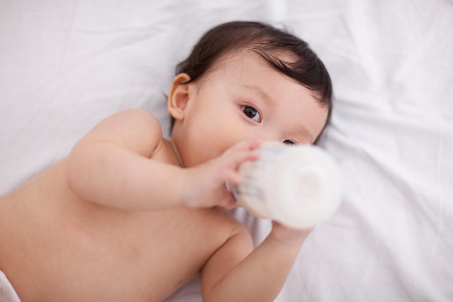 宝宝喝配方奶粉会便秘怎么办,成人奶粉上火怎么处理才不上火