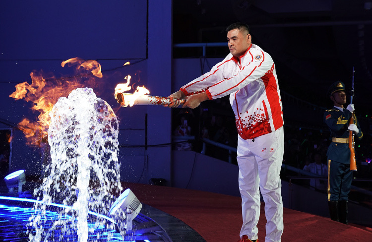 军运会卡尔美,军运会的赞助商