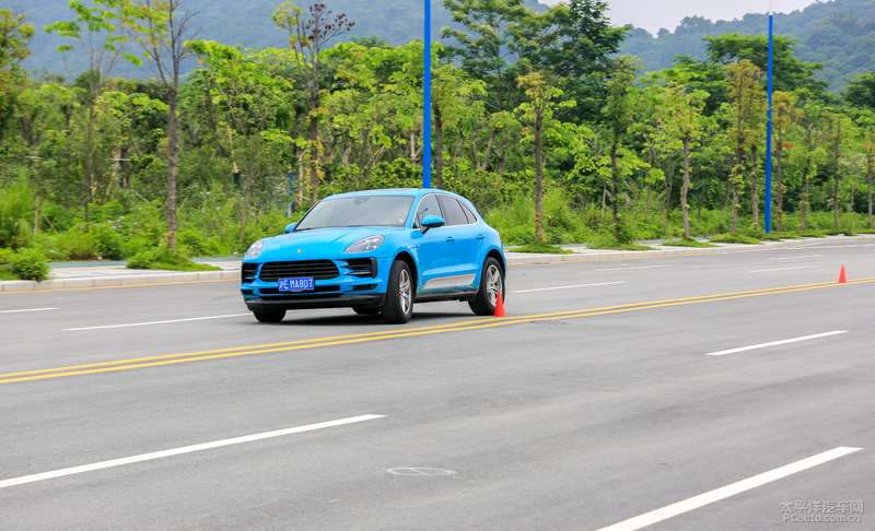 2019款保时捷macans运动suv之选 (2022款保时捷macan s深度试驾2.9t)
