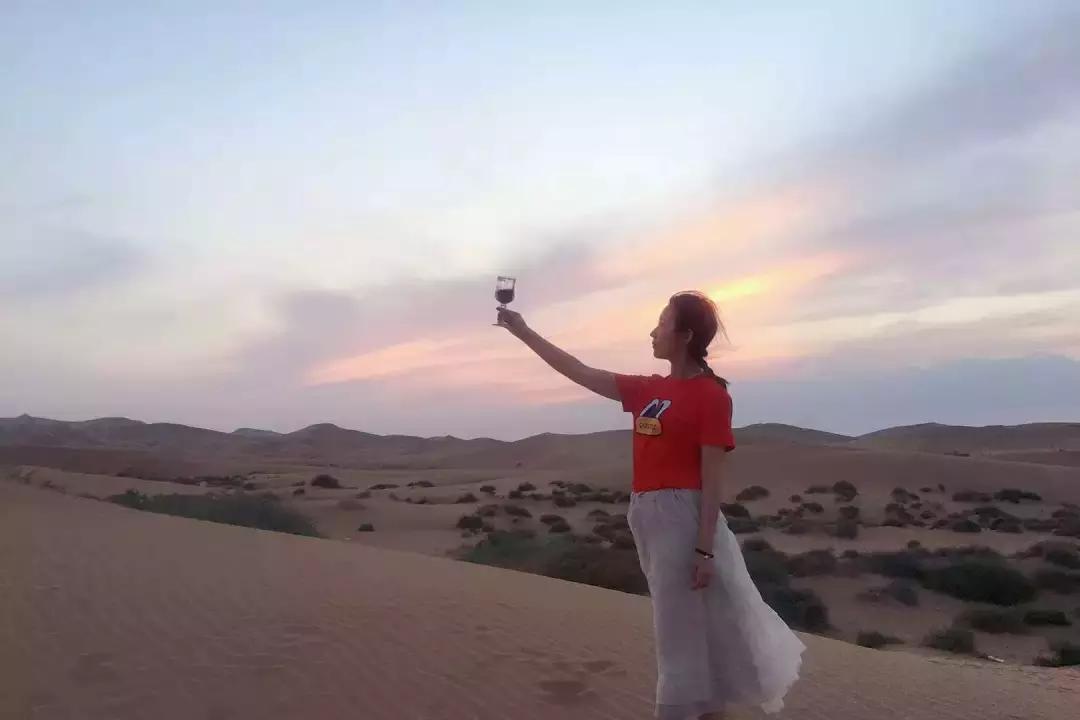 腾格里沙漠骆驼原版,腾格里沙漠骆驼