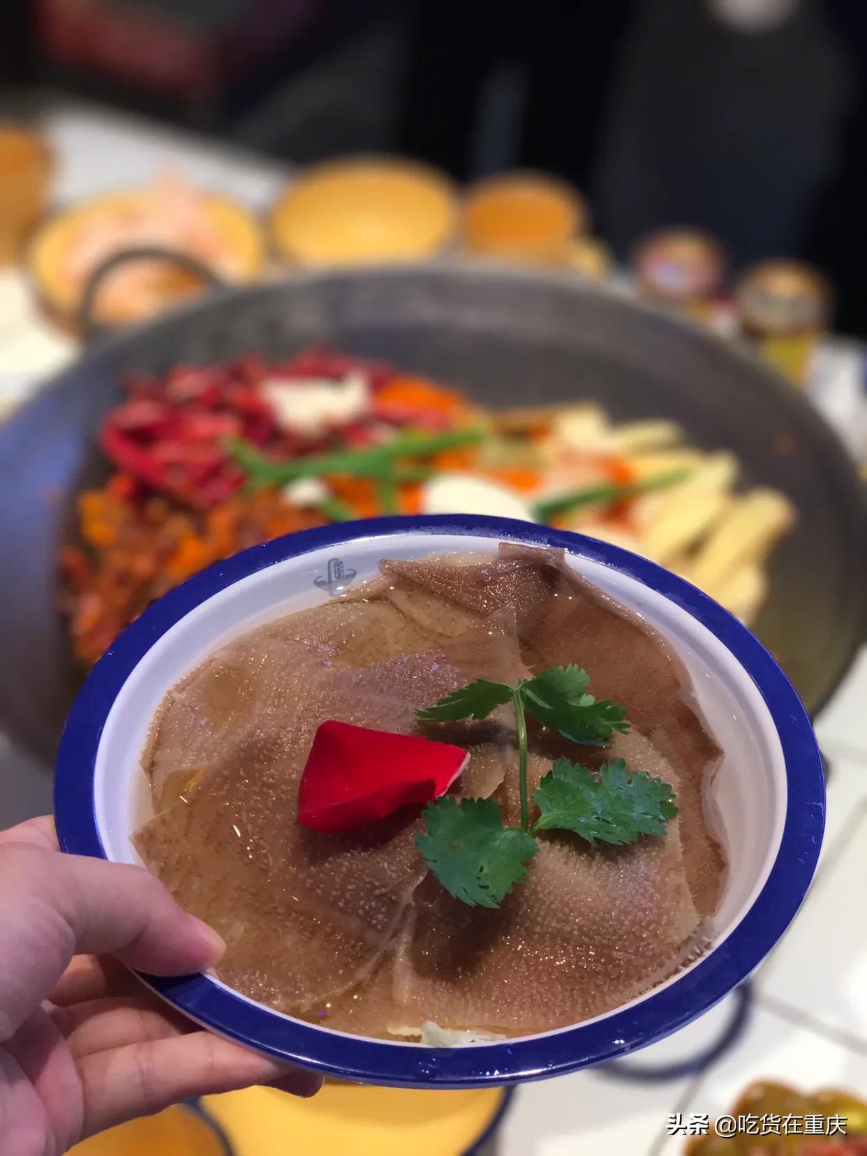 重庆老巷子里的地道火锅最新,解放碑重庆的老火锅