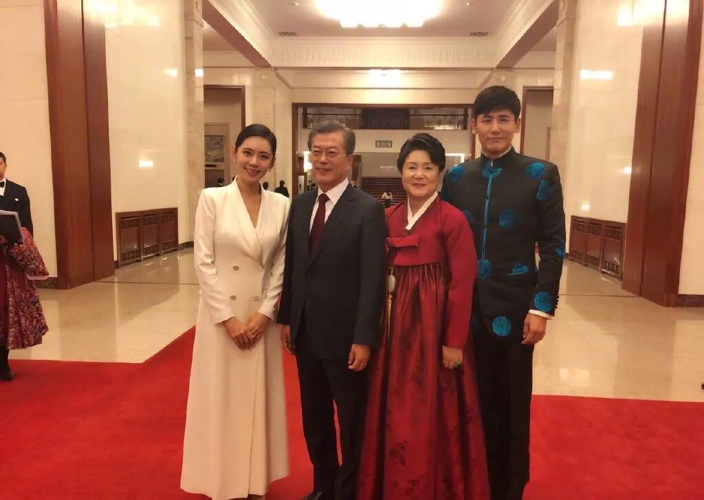 秋瓷炫亲自讲述自己的经历,秋瓷炫的童年到底有多惨