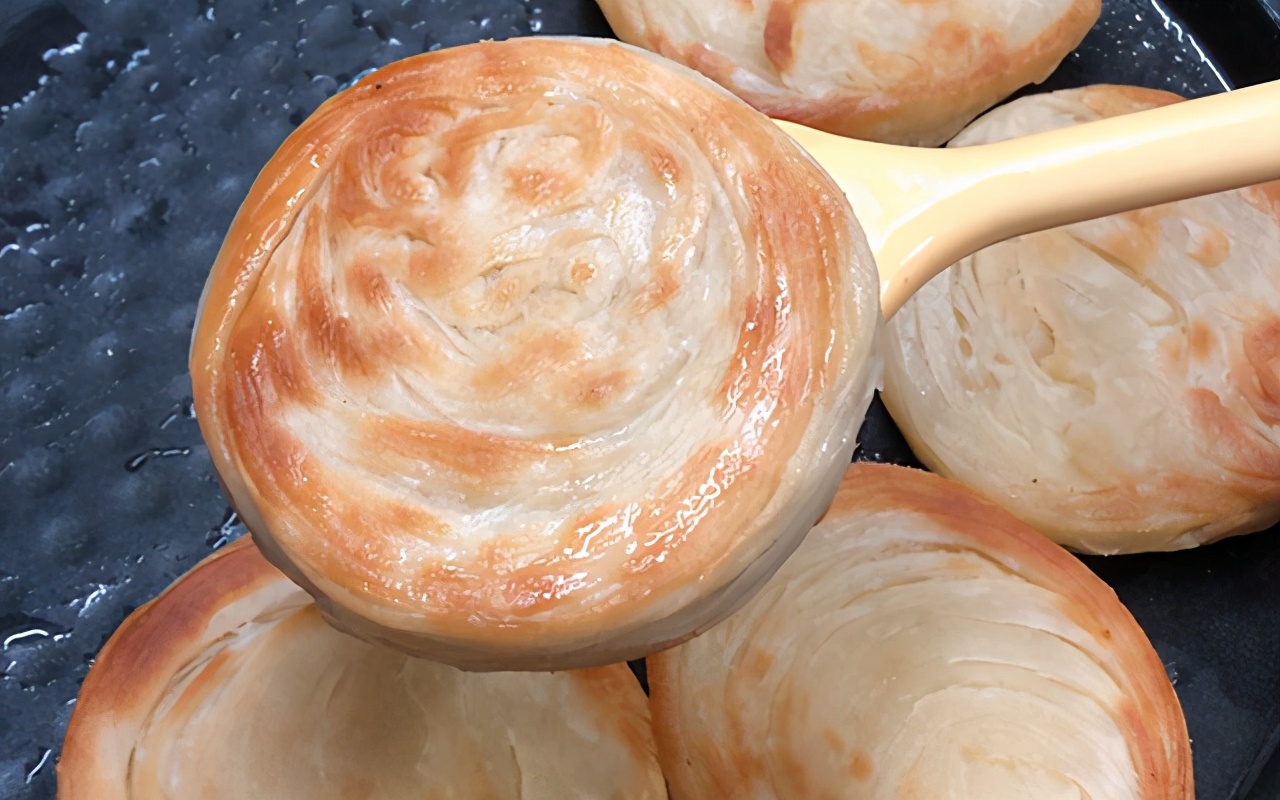 做盘丝饼的诀窍金黄酥脆满口香,怎么做葱花盘丝饼