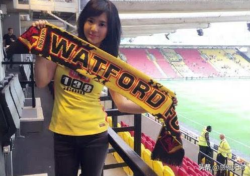 苍老师也爱足球，她多次为喜爱球队助威