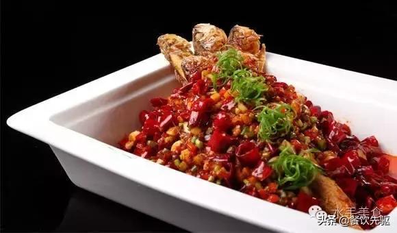 如何成为一名合格的厨师,怎样成为一名优秀厨师