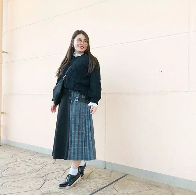 适合微胖小个子女生的衣服店铺,微胖小个子衣服穿搭