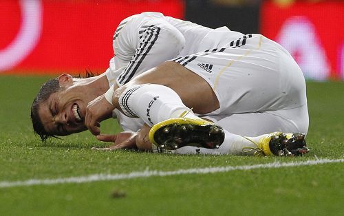 c罗葡萄牙白色长袖球衣,C罗为什么总穿长袖球衣