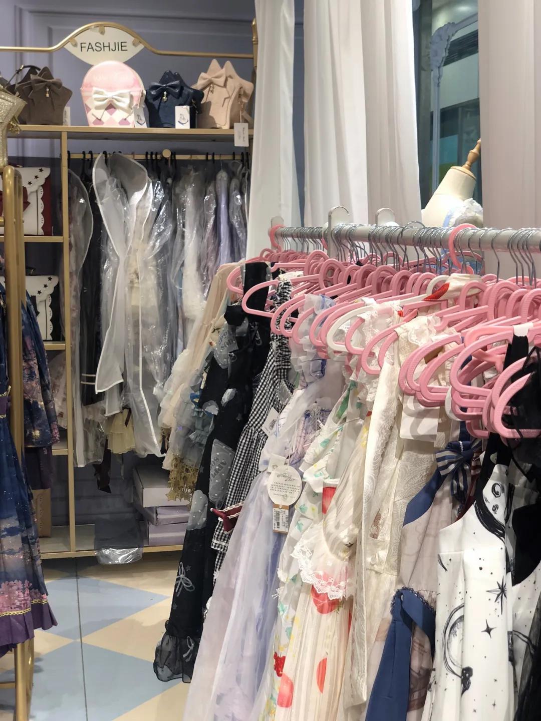 杭州洛丽塔jk汉服三坑实体店,西安汉服探店汉棠汉服