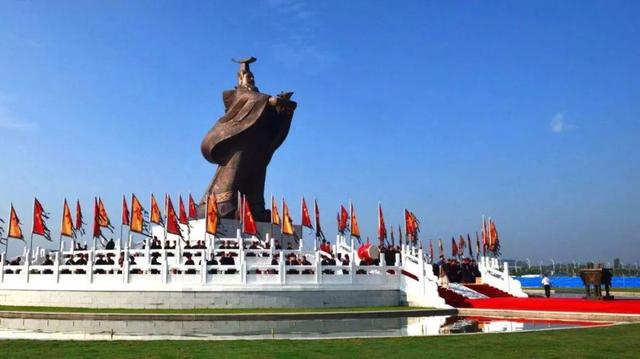 古井集团董事长,古井酒厂董事长梁金辉