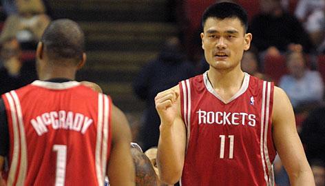 姚明的故事：中国篮球第一人，和麦迪太可惜，篮协主席的功与过