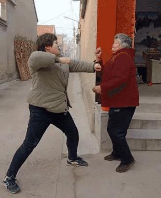 中国传统武术和外国格斗实战,武当传统武术vs散打实战