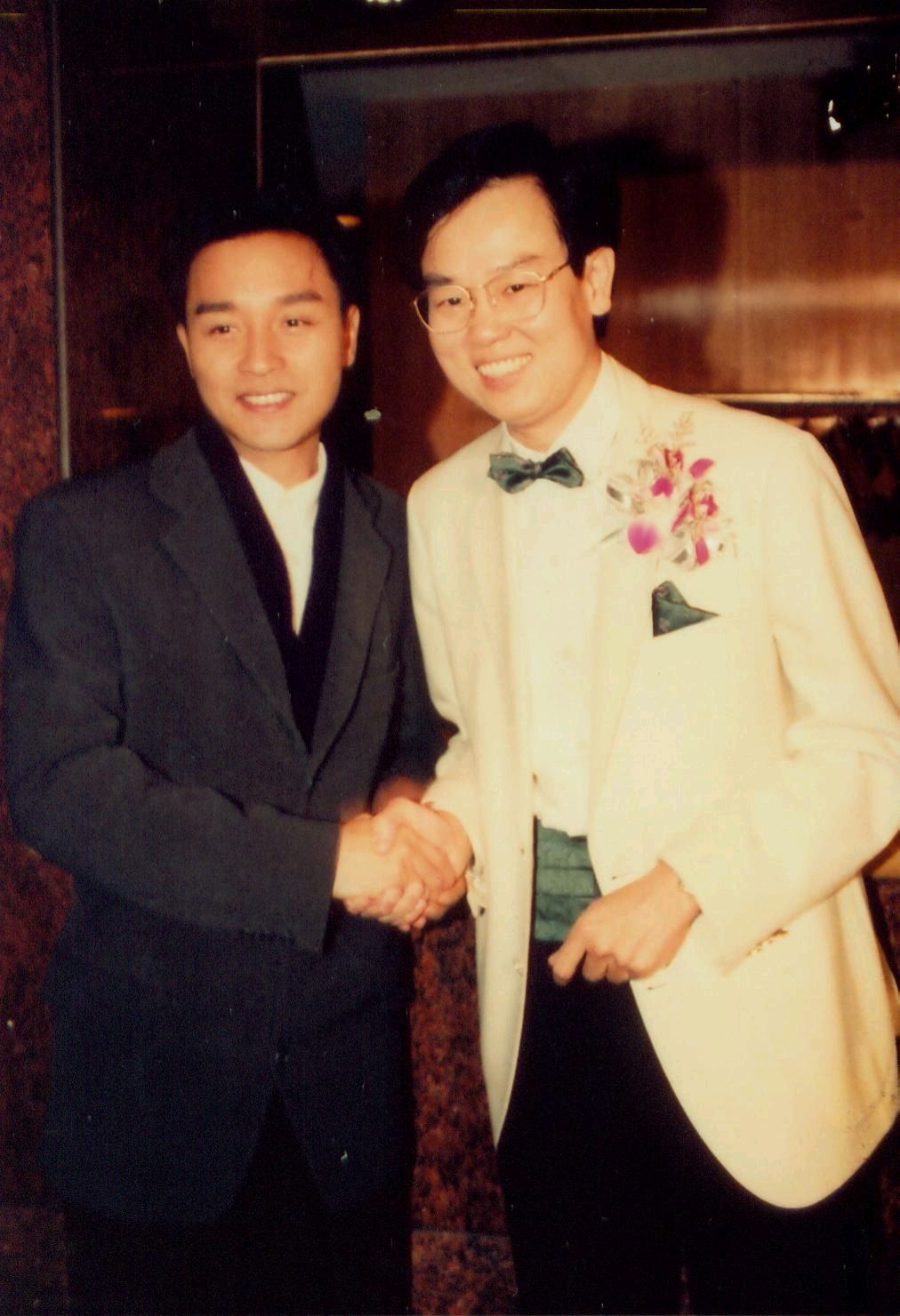 黄百鸣人生经历,黄百鸣年轻时照