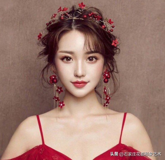 新娘化妆师行业,新娘化妆师就业前景和方向知乎