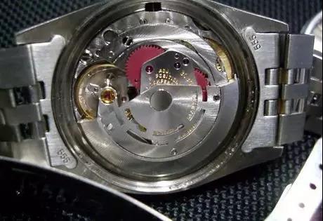 中国崛起!广州劳力士价还不到3000，贪婪的瑞士给老外上了一课